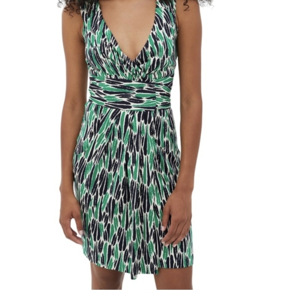 Diane Von Furstenberg Evrin Wrap Dress Green, White & Black Print - Size 8
